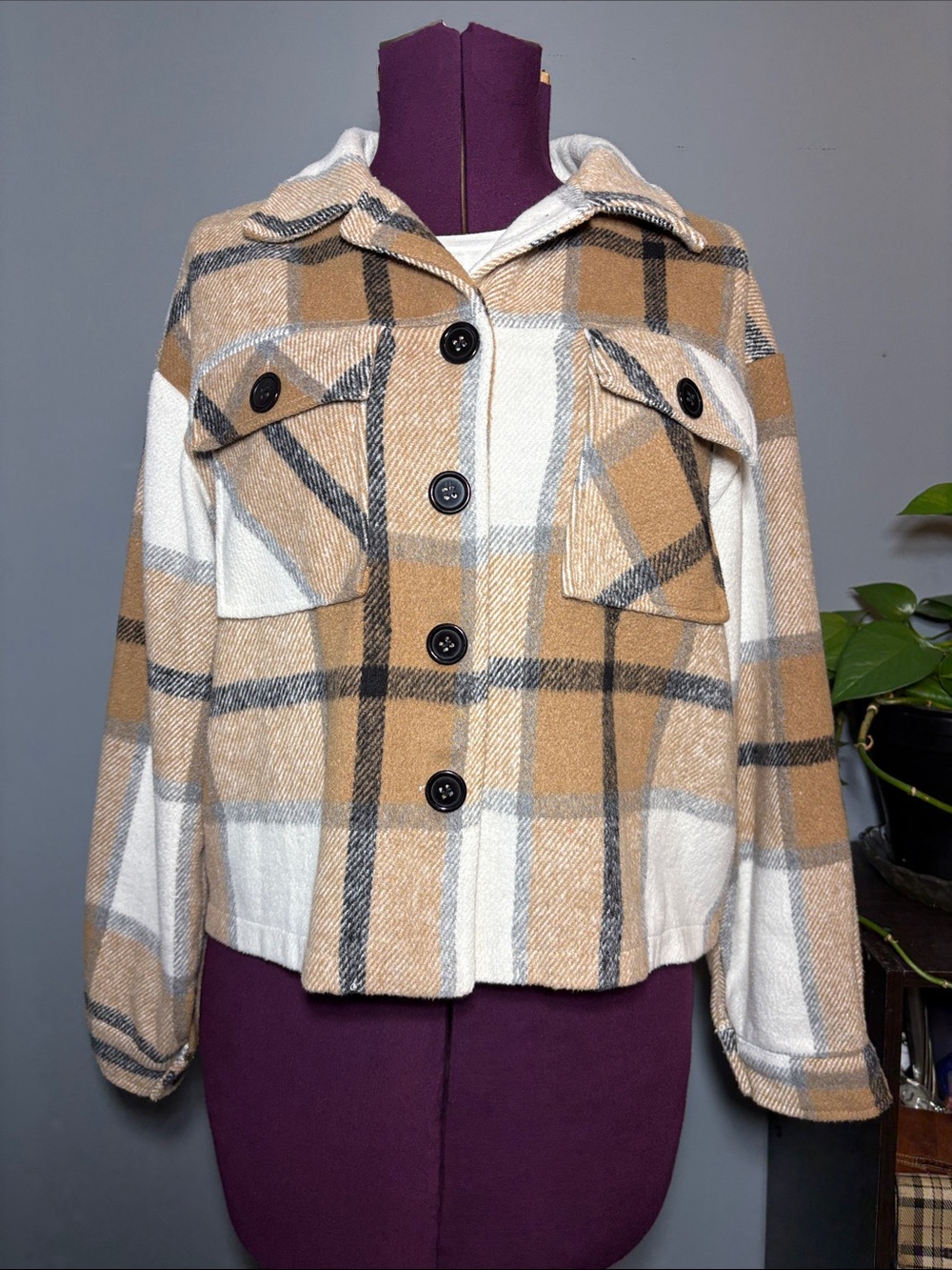Plaid Button-Front Shacket Jacket - Cream & Tan